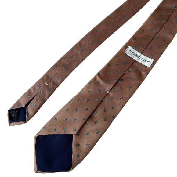 VIntage 1970s Geoffrey Beene 100% Silk Tie Pink Peach with Turquoise Dots - Picture 5 of 8